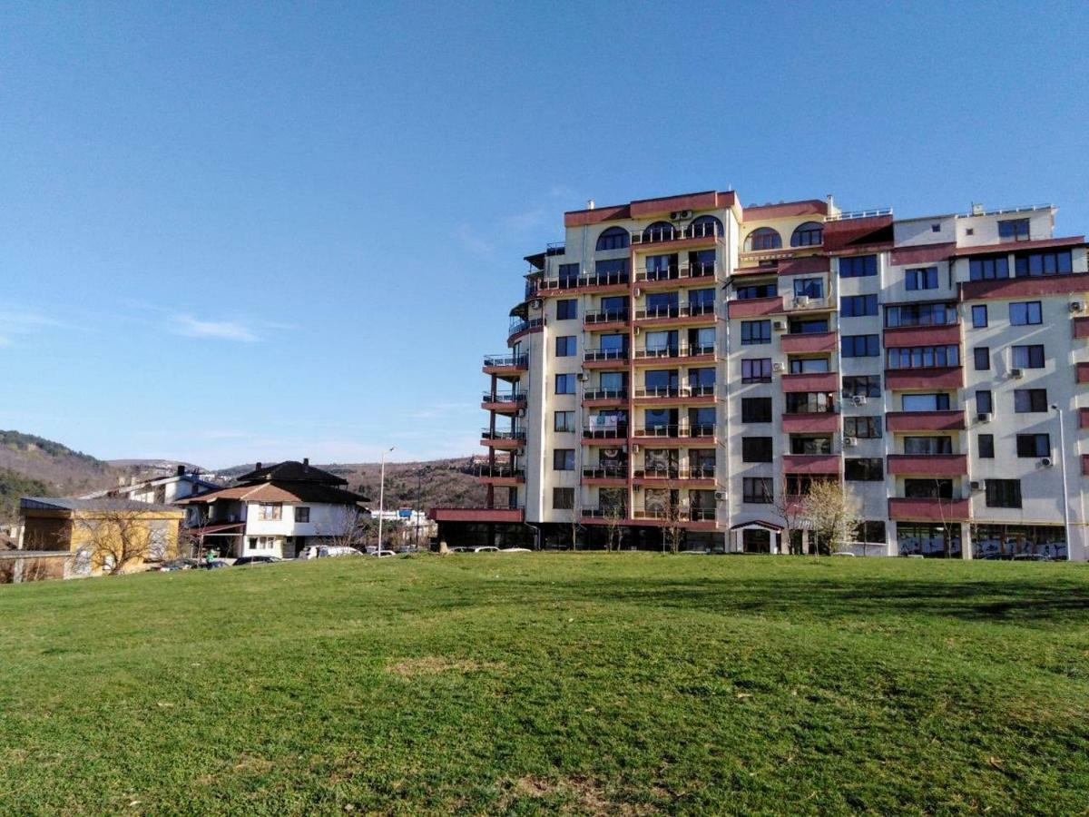 Апартамент "Скален Венец" Veliko Tarnovo Luaran gambar