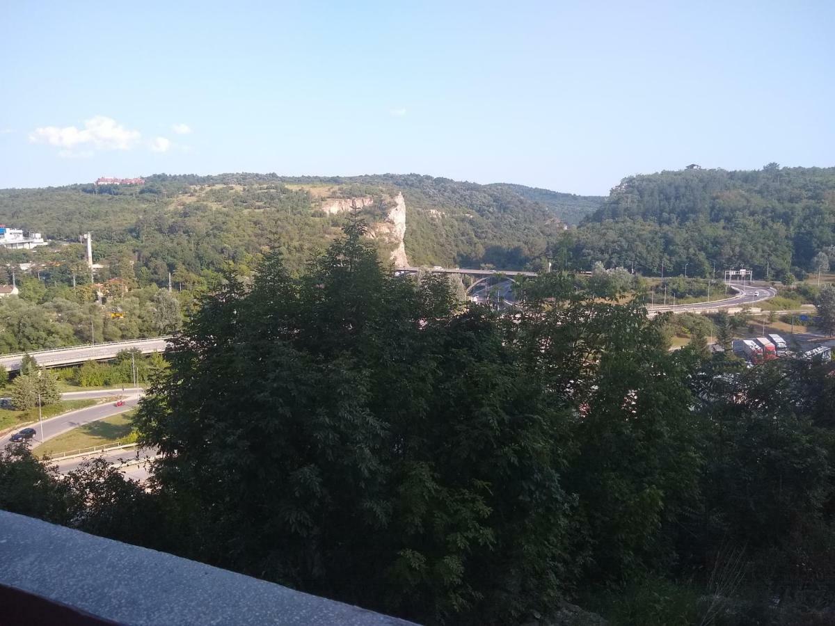 Апартамент "Скален Венец" Veliko Tarnovo Luaran gambar